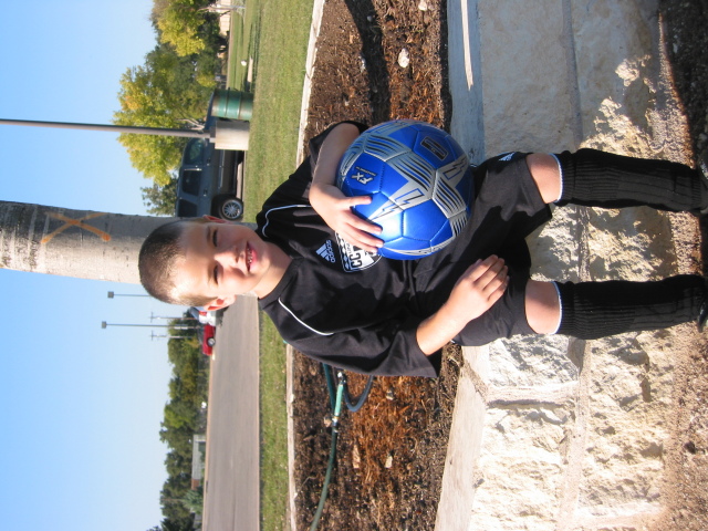 2005/09 September/Soccer/640x480_IMG_2383.JPG